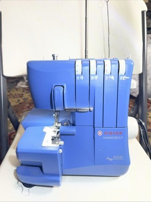 Singer Making The Cut S0230 Serger Blue Machine W/ Foot