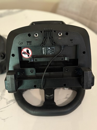 Logitech G920 USB Steering Wheel,Pedals, Shifter, PC, Xbox. Black - Picture 6 of 6