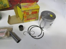 1969-1970 Suzuki TS250 Savage nos 2ND over piston and rings 1.0mm 12110-16710