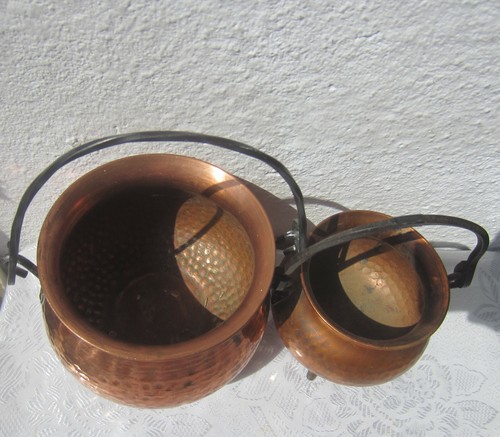2 x Calderone Martellato Vintage Rame 3 Gambe Bollitore Piante Vaso con MANICO IN FERRO - Foto 10 di 12