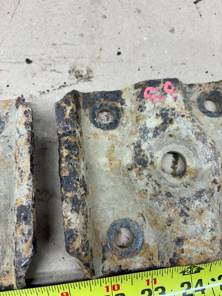 1989 1990 1994 Ford Ranger Explorer BRONCO II 8.8 REAR AXLE LEAF PLATES MOUNTS - Image 4 of 4