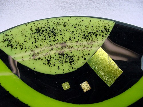 Vtg Linda Owen Black, Green, Red, Gold Fused Glass Bowl | Signed | New | $110 | - Picture 5 of 6