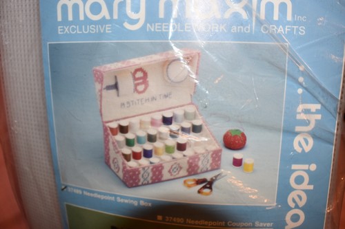Mary Maxim Needlework Craft 37490 Needlepoint Sewing Box The Idea Place NOS - Picture 11 of 12