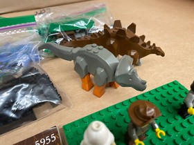 LEGO Adventurers Dino Island 5955 All Terrain Trapper 3 Minifigures 185 Pieces