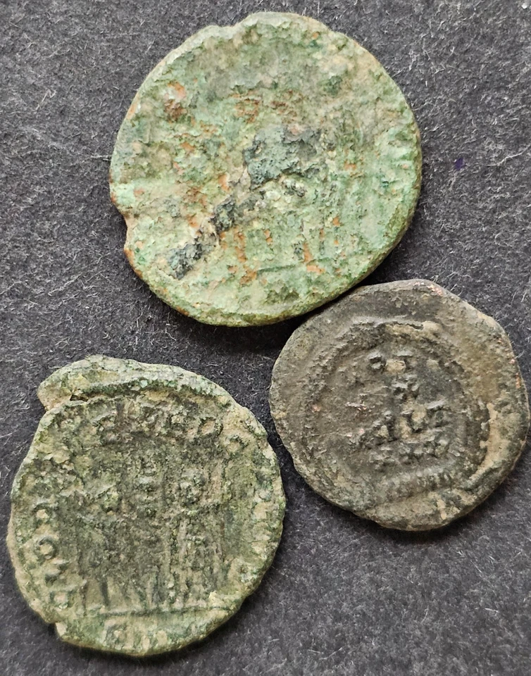 Roman bronze coins. Lot of 3 coins - Image 4 of 4