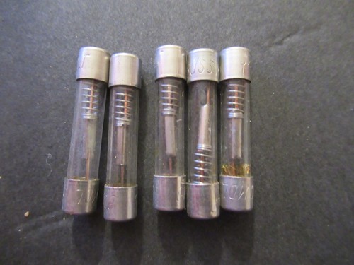 Five Bussmann BUSS  MDL 15 Amp 32V Glass Fuse, Slow Blow Time Delay, Slo-Blo - Picture 1 of 4
