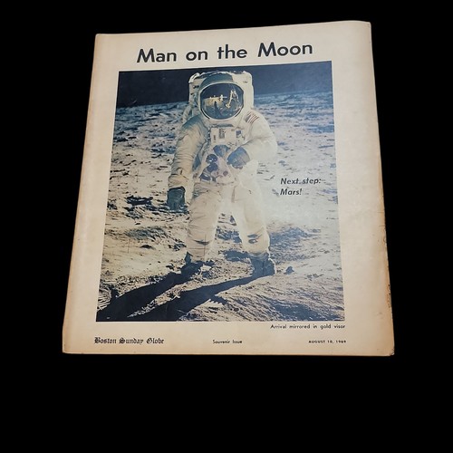 Man on the Moon  Souvenier Issue Boston Sunday Globe ~ August 1969 Ephemera  - Foto 1 di 8