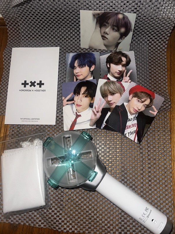 TOMORROW X TOGETHER TXT Official Lightstick with Photocards Original Music
