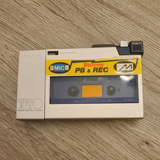 Stereofoniczny odtwarzacz kasetowy Aiwa HS-F1 