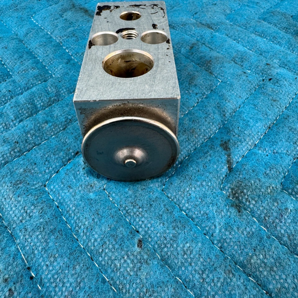 Chrysler TC Maserati 1989-91 válvula de expansión de aire acondicionado adicional OEM 46 K Foto 3 de 4