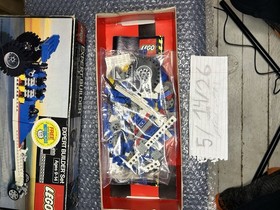 LEGO TECHNIC: Dragster (8847) Used For Display