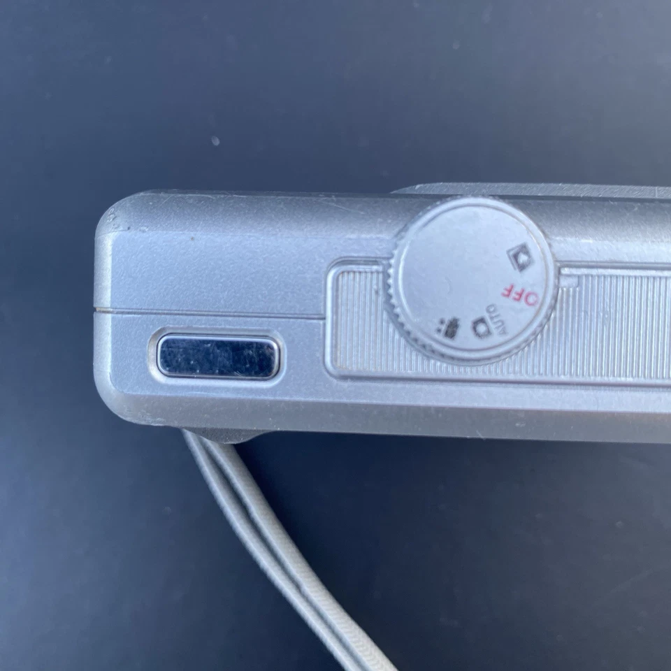 Kodak EasyShare C315 - 5.0MP Digital Camera-Not Working- Tested-Parts? - Image 2 of 4