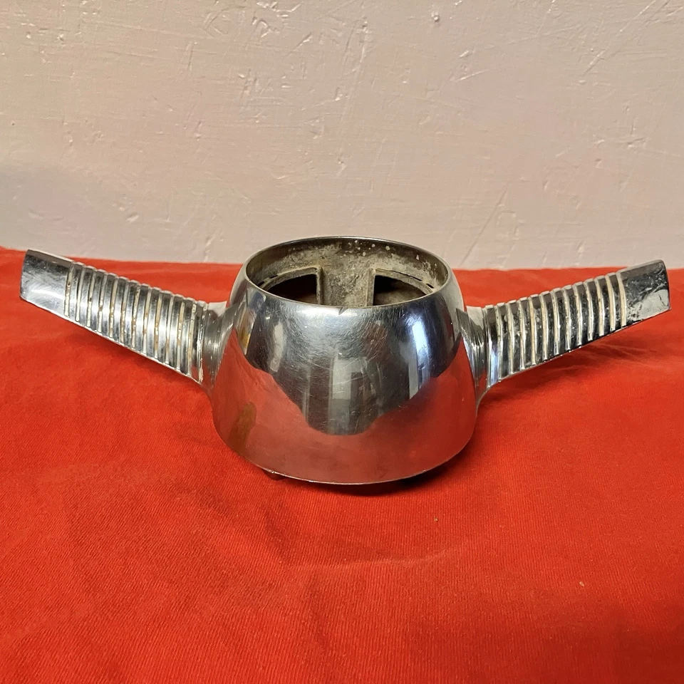 Posiblemente un 1955 56 PLYMOUTH PLAZA NOS CROMO VOLANTE HORNBAR 1615654 Foto 2 de 4