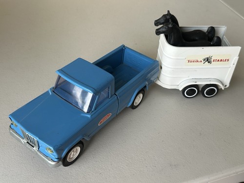 Vintage Tonka blau Jeep & Stall Pferdeanhänger mit 2 Pferden