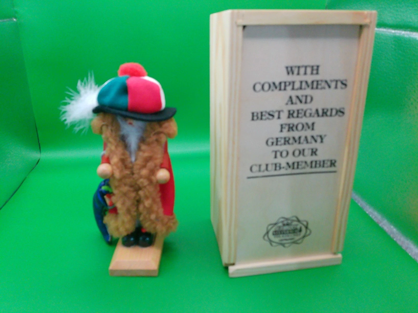 Steinbach Santa 6" Mini Nutcracker LE w/ Box (I don't know which one this is)
Opens in a new window 