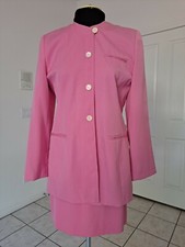 Cassini fully lined skirt suit in pink in great condition