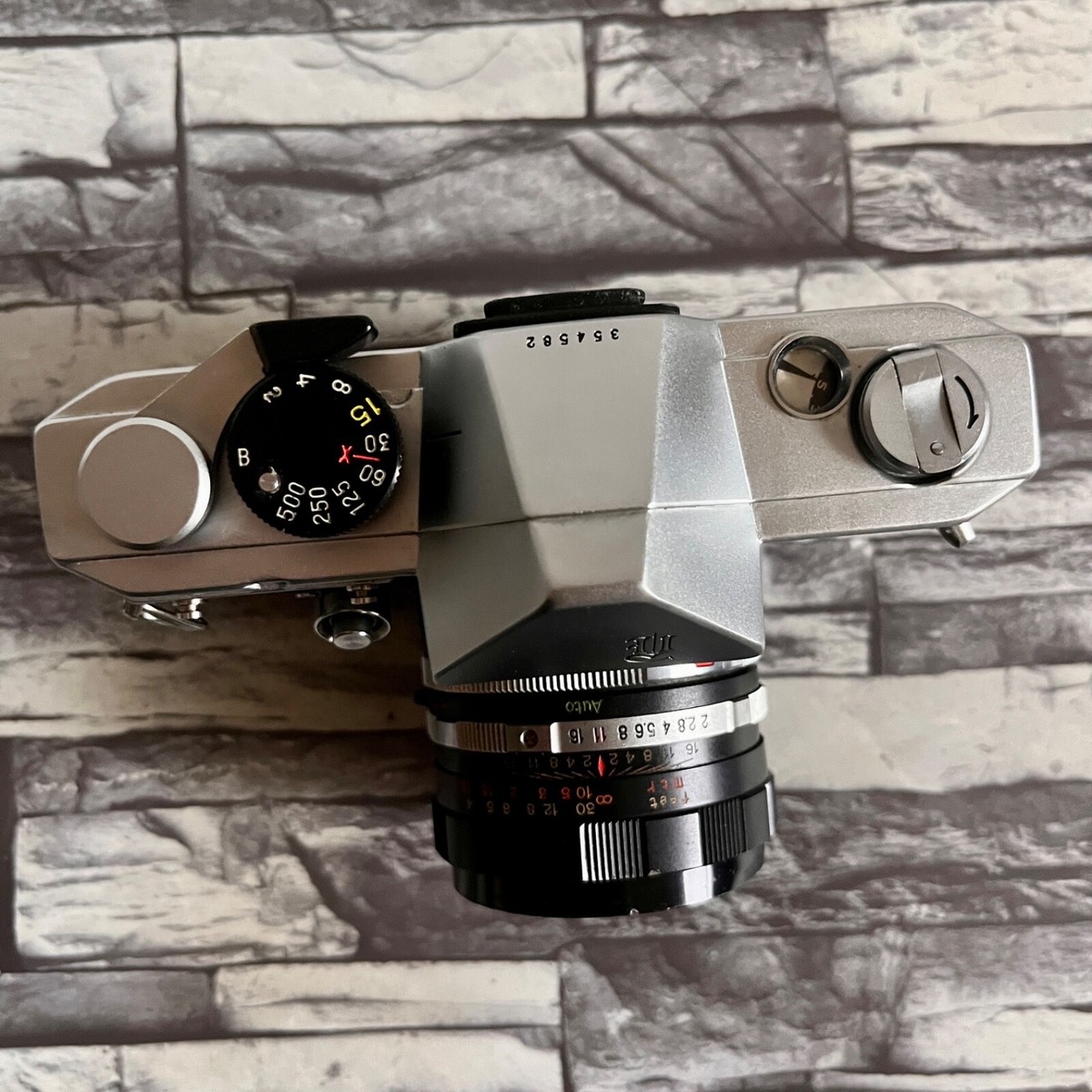 Petri V6 VI SLR 35mm Film Camera w/ Petri MC 55m F2 Lens