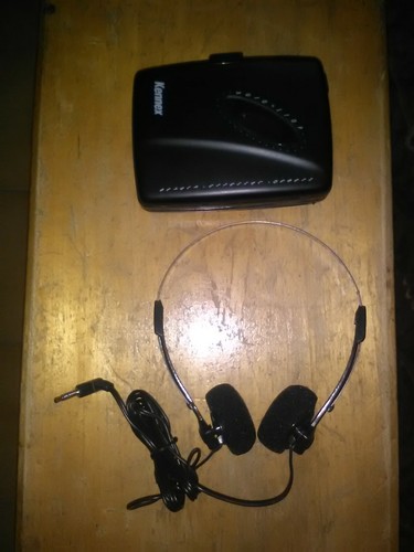 walkman kennex aperto ma mai utilizzato con cuffie originali buone  condizioni. | eBay