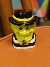 1998 McDonald's Happy Meal Toy Hamburglar 6 Halloween Candy Dispenser Mask