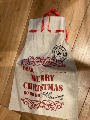 Zwei Gisela Graham Weihnachtsmannsäcke