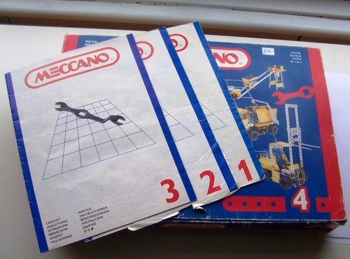 Meccano Set No 2 & 4. Construction Set. motorised french meccano 1980 /90s - Picture 5 of 9