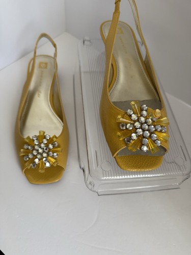 Anne Klein Slingback Shoes Kitten Heel Yellow Rhinestone Wedding 9.5 iFlex - Picture 2 of 18