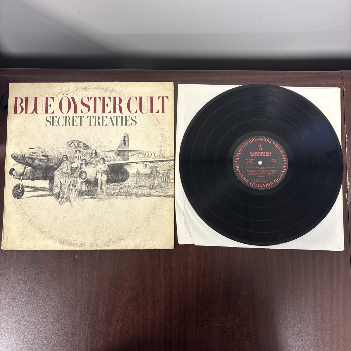 LPブルー・オイスター・カルトSECRET TREATIESSOPM126w75 Blue Oyster Cult - Secret Treaties LP Columbia 1974 1st Press