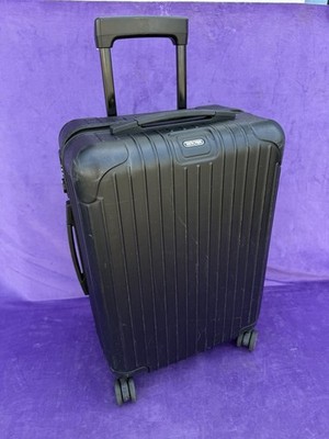 Rimowa Salsa Deluxe Multiwheel 21  Carry On (current essential cabin s) - Black