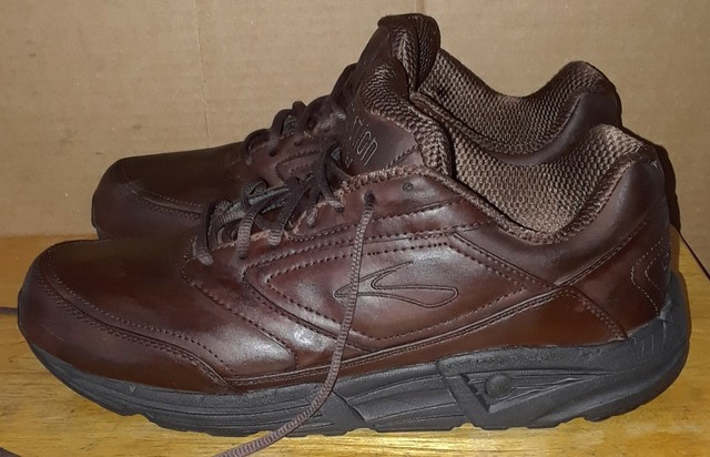brooks mens leather shoes