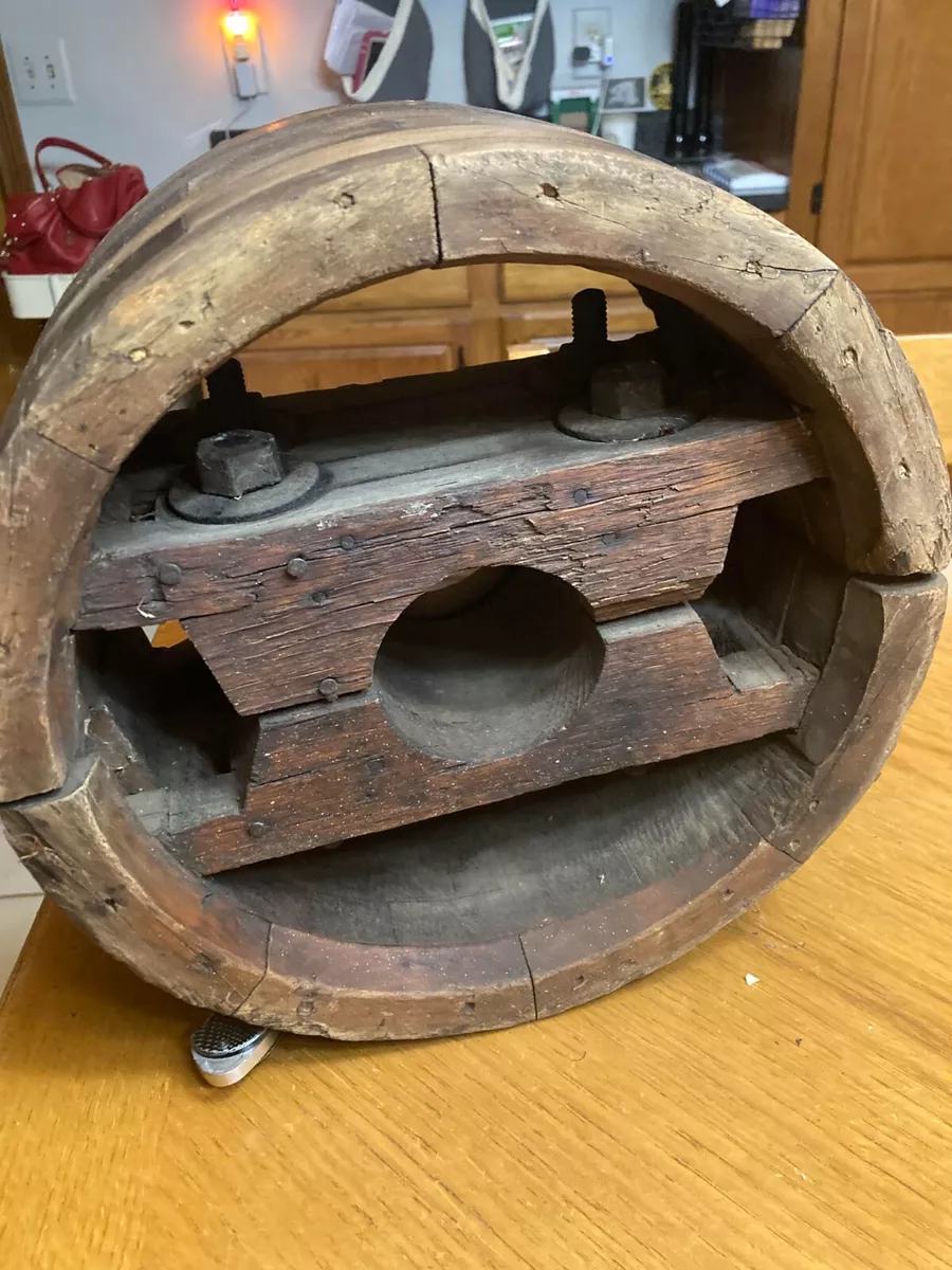 VINTAGE WOODEN PULLEY FLAT BELT LARGE EQUIPMENT ANTIQUE 12 DIAMETER
