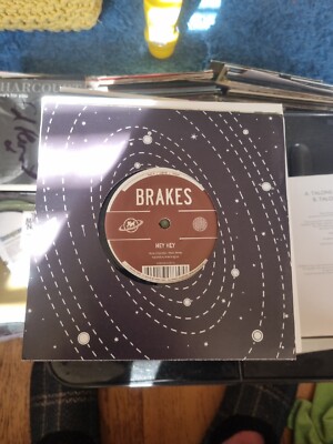 Brakes - Hey Hey 7'' Vinyl NM 7FAT35  UK Press 2009
