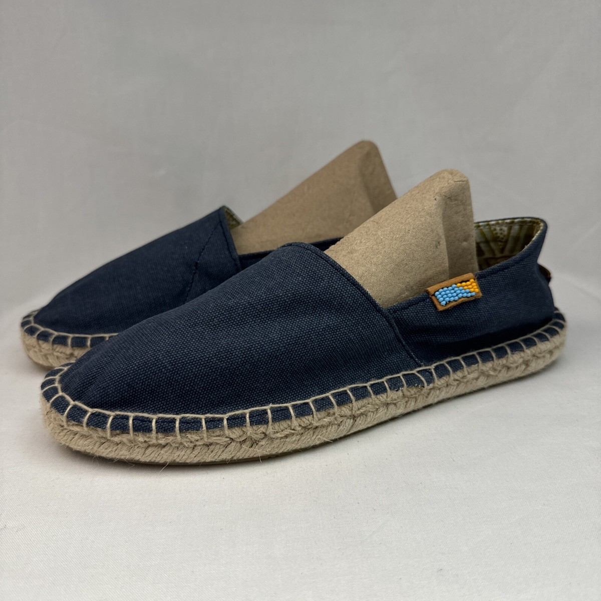 Ubuntu Life Classic Blue Afridrilles Womens 8.5W US  display picture 1