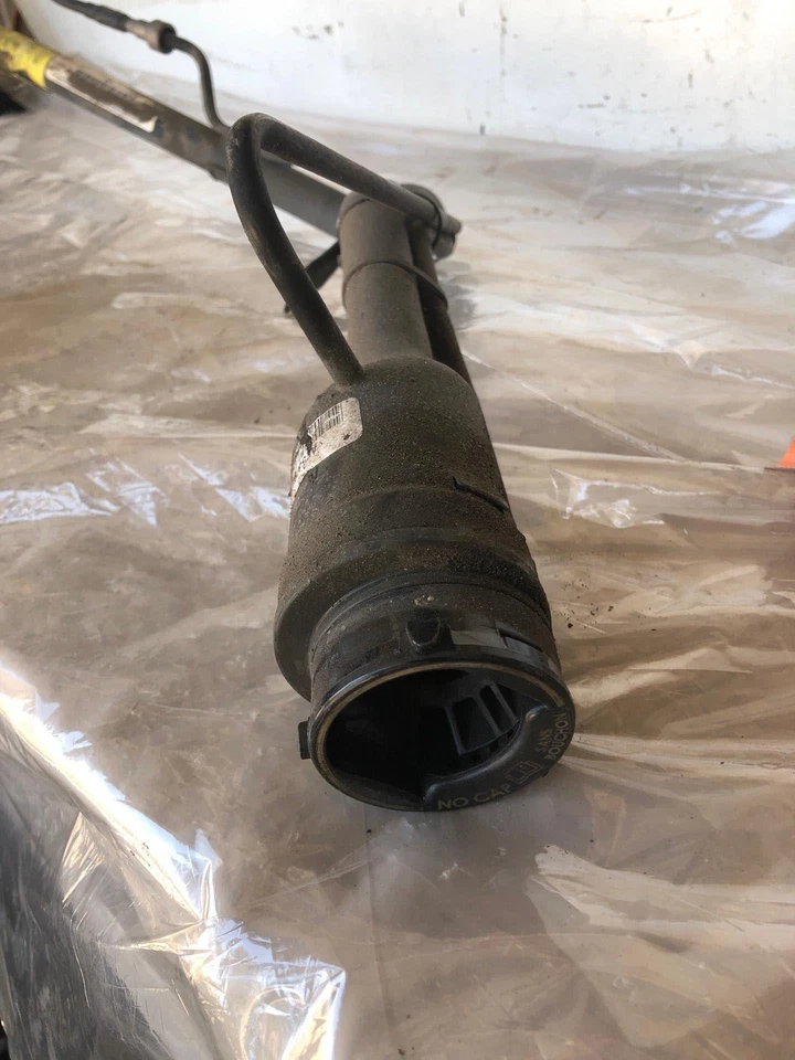 Conjunto de tubo de cuello de llenado de combustible Ford Fusion Sel 2010-2012 AE5Z-9034-L sedán OEM Foto 2 de 4