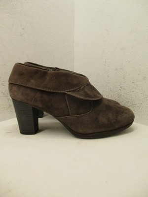 Clarks Collection Womens Brown Suede Leather Ankle Boots Side Zip Size 9 M