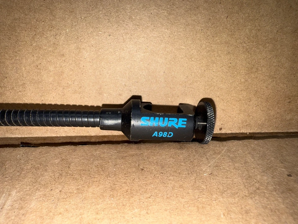 SHURE BETA 98 CARDIOID DIAPHRAGM CONDENSER DRUM MICROPHONE W/ GOOSENECK CLAMP - Image 2 of 4