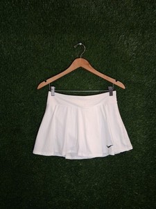 NikeCourt Dri-FIT Victory Women's Flouncy Tennis Skort White Size M Medium