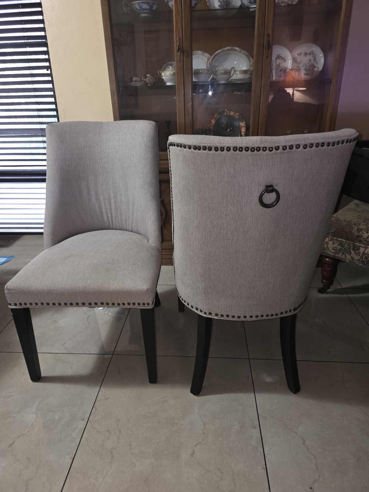 S Set Of 2 Beige Linen Nailhead Trim Accent Chair