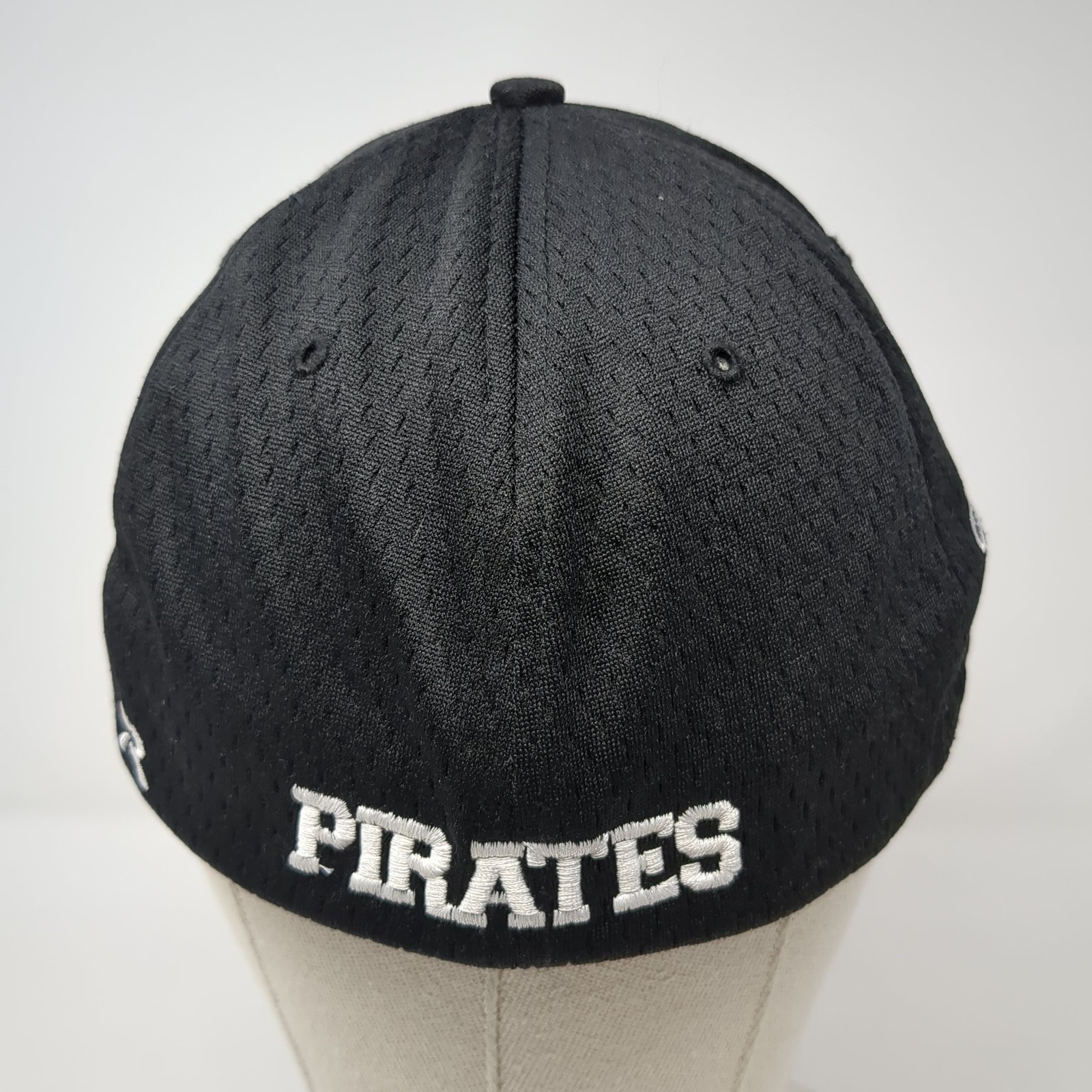 Pirates Fitted Hat Solid Black Medium Embroidered… - image 6