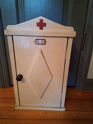  WWll Era German Red Cross Medicine Cabinet