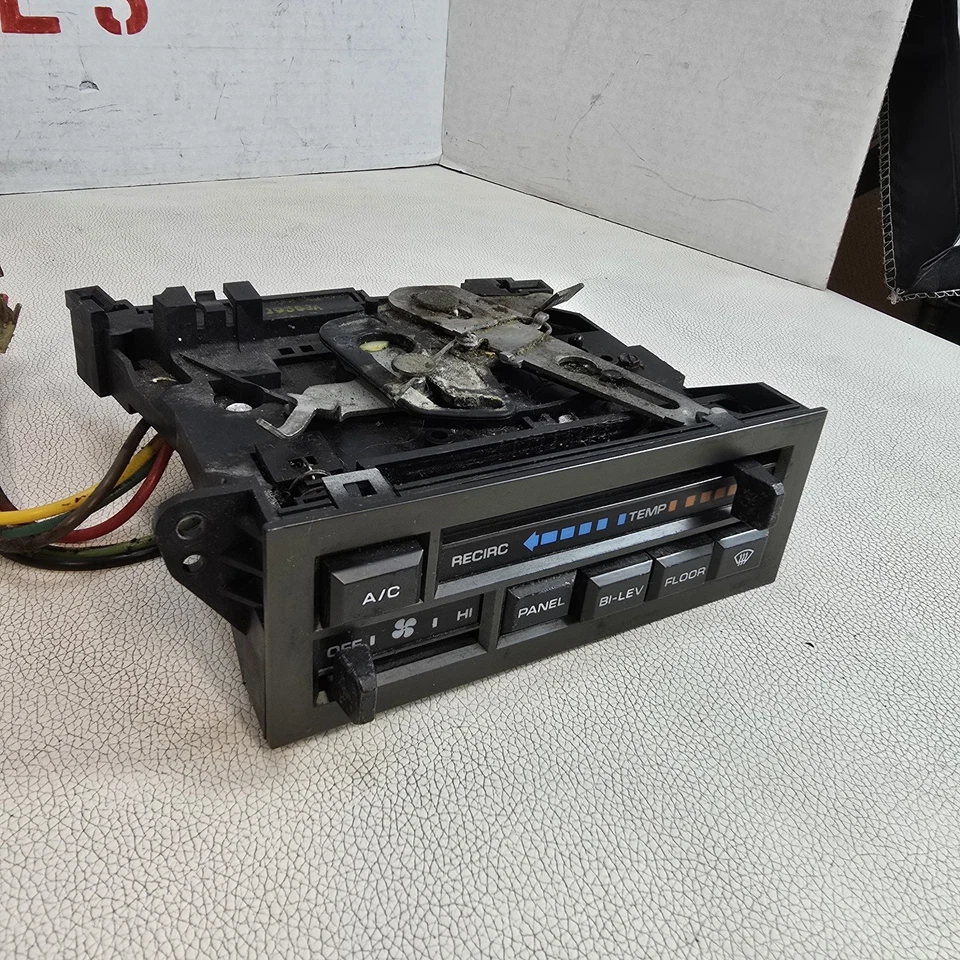 Управление лазерным обогревателем Dodge Chrysler Plymouth Daytona 3849138 - Изображение 2 из 4