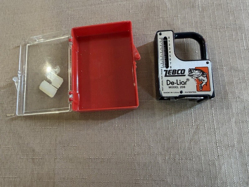 Zebco De Liar #208 Fishing Scale And Tape New In Case