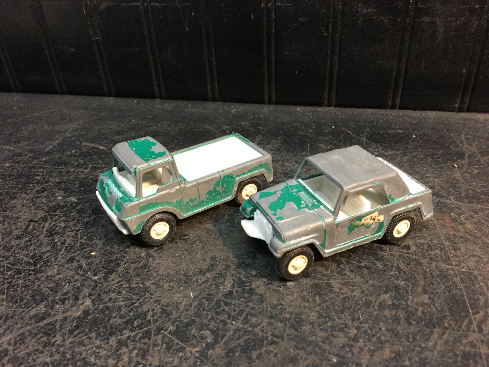 Picture 1 of 4