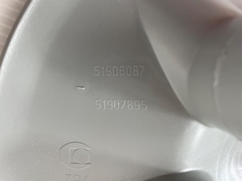 VAUXHALL COMBO D 2012-2018 TAPACUBOS CENTRAL RUEDA CUBIERTA/EMBELLECEDOR RUEDA NUEVO GENUINO - Imagen 6 de 7