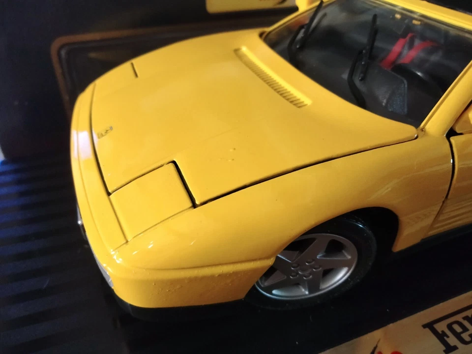 Modellino FERRARI 348ts 1990 Gialla Scala 1:18 Maisto Special Edition - Immagine 2 di 4