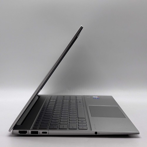Portátil HP Pavilion 78G37AV 15.6" i5-1335U 1.3GHz 8GB RAM 256GB SSD - Imagen 5 de 9