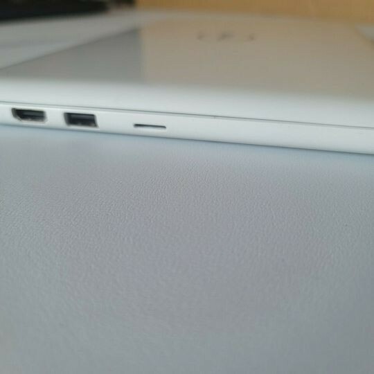 Inspiron 11 3180 Dell White Laptop 11.6 in 32GB Memory, 4GB RAM - Picture 3 of 8