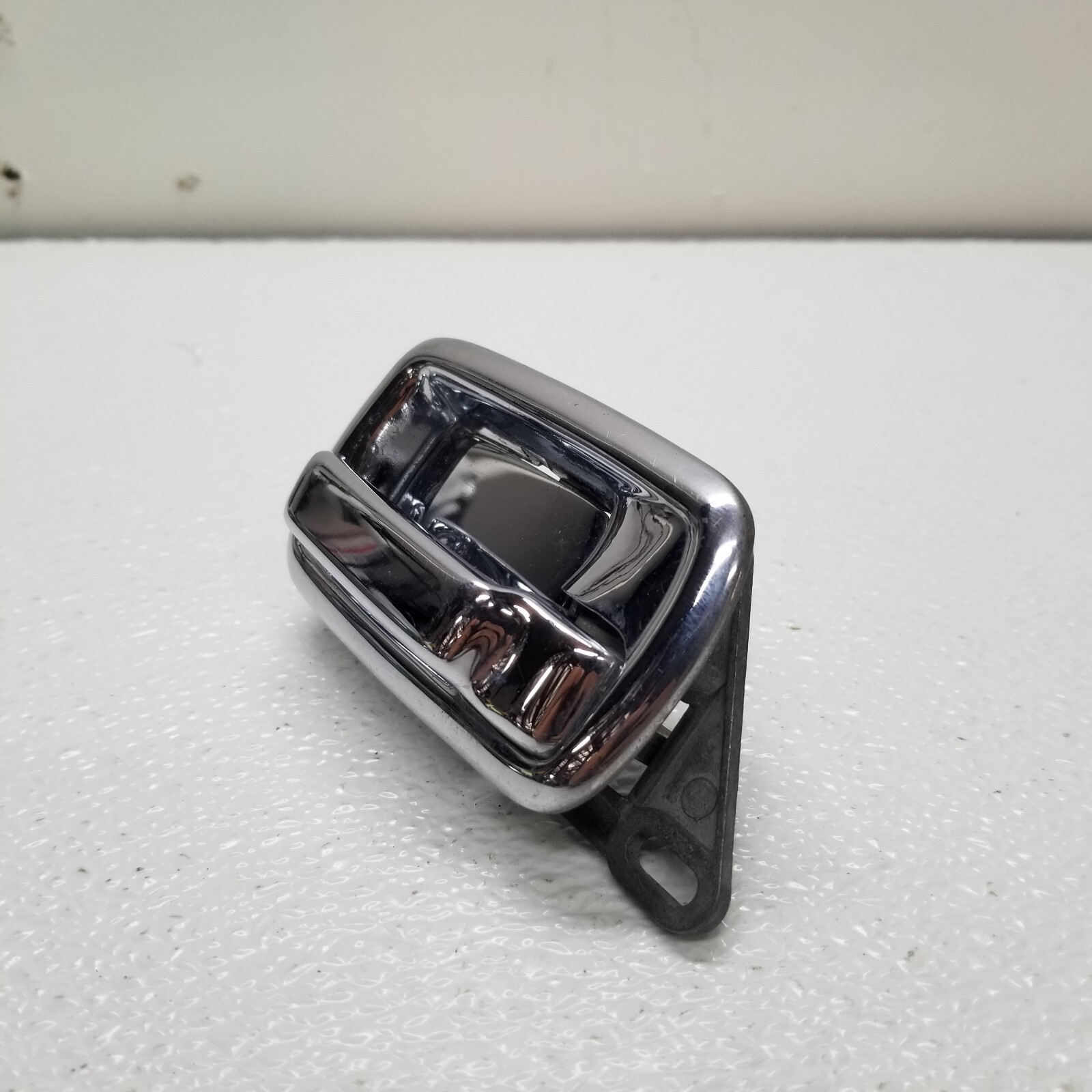 1986 Fits Rolls Royce Silver Spur Interior Front Right Door Handle