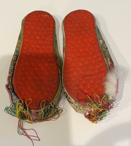 Vintage Pair Child Toddler Chinese Dragon Slippers Satin & Fur Hong Kong 5 7/8” - Picture 2 of 3