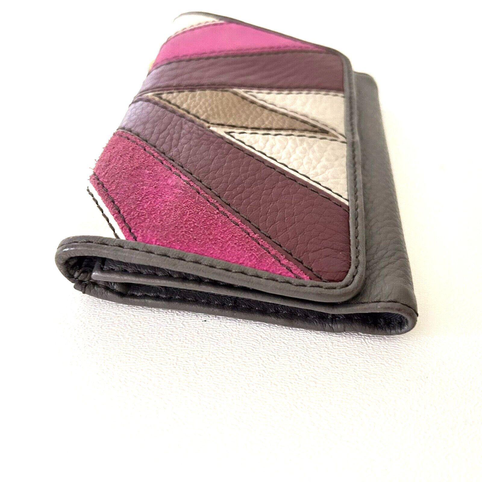 FOSSIL Gray Leather Patchwork Tri-Fold Wallet - image 7