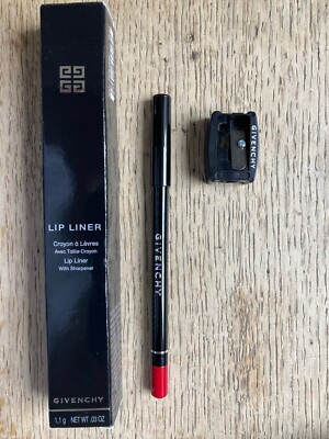 GIVENCHY LIPLINER MIT SPITZER. Schirm: 06 Carmin Escarpin.